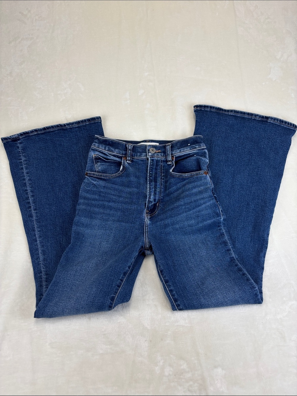 ABERCROMBIE & FITCH The Flare Ultra High Rise Jean Women's Size 0S / 25